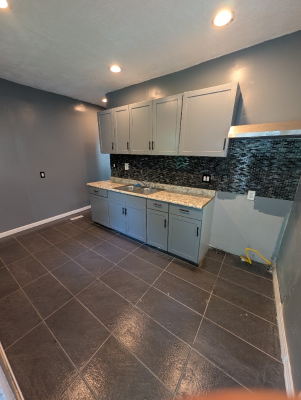 Photo - 4079 E 104th St Unidad 1