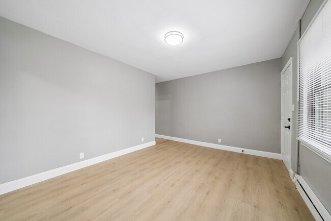 Photo - Brentwood Apartments