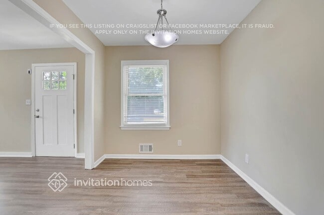 Photo - 1281 Bell Ave