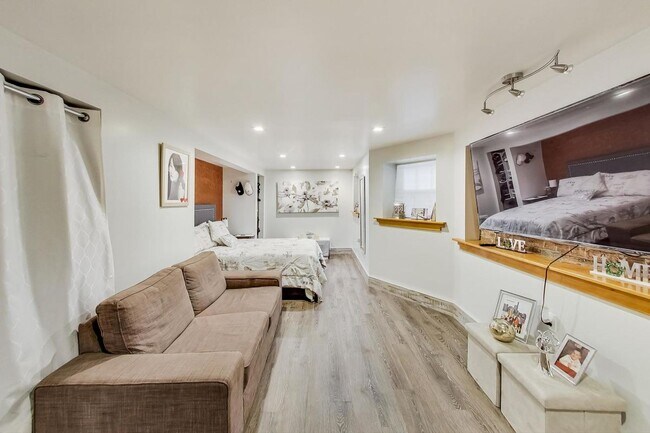 Photo - 1039 N Lawndale Ave