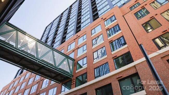 Building Photo - 2161 Hawkins St Unit 2P-P