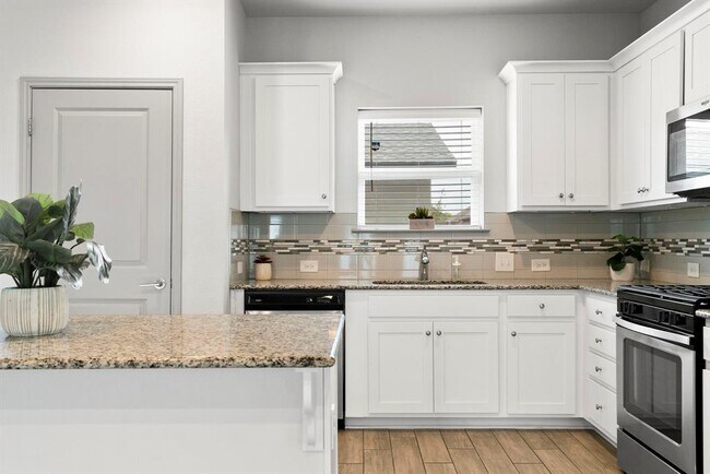 Photo - 5913 Charles Merle Dr. Unit 16