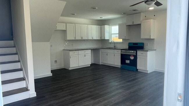 Photo - 9746 Garcroft St