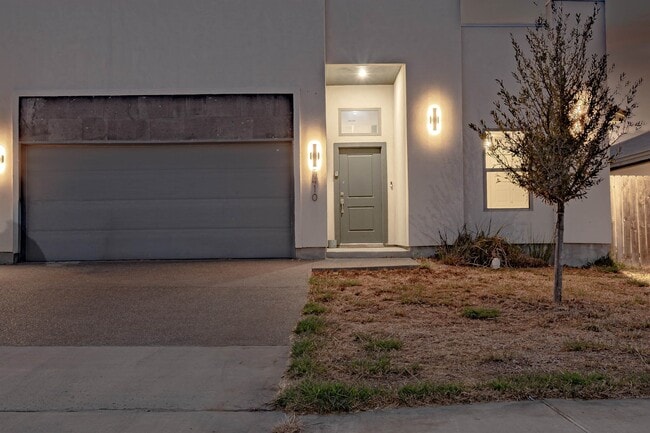 Photo - 5410 Travesia Ct