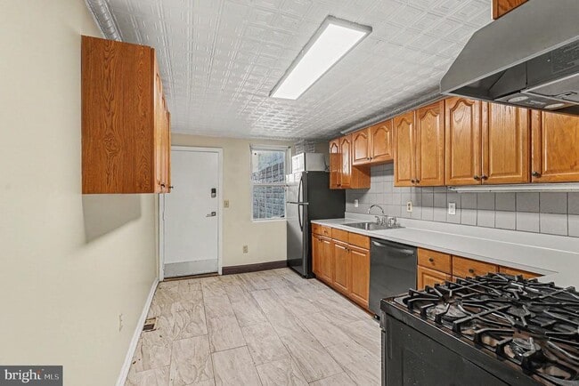 Photo - 229 S Fremont Ave