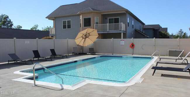 Photo - 48 Bavarian Wy Unidad 125