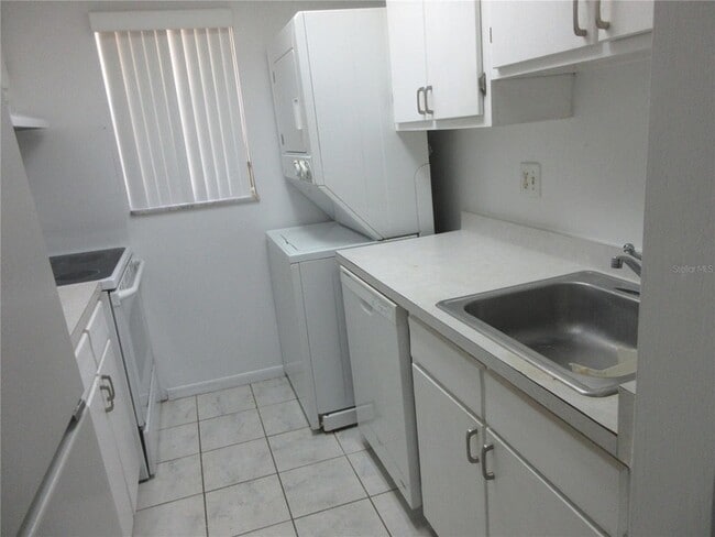 Photo - 2410 SE 16th Ave Unit H