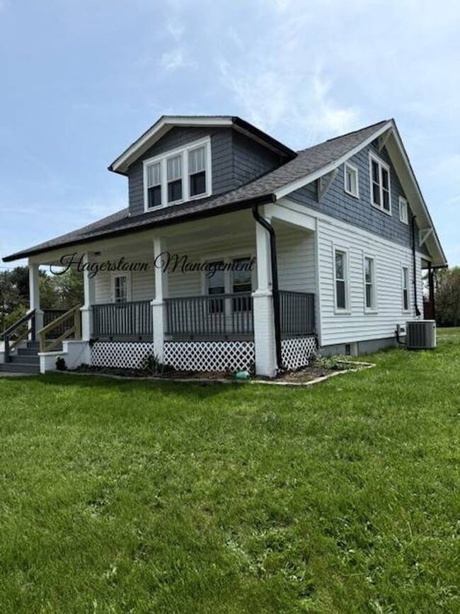 Photo - BEAUTIFUL HOME ON W OAK RIDGE