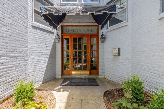 Photo - True Ghent Beauty 2/1 Move in Now