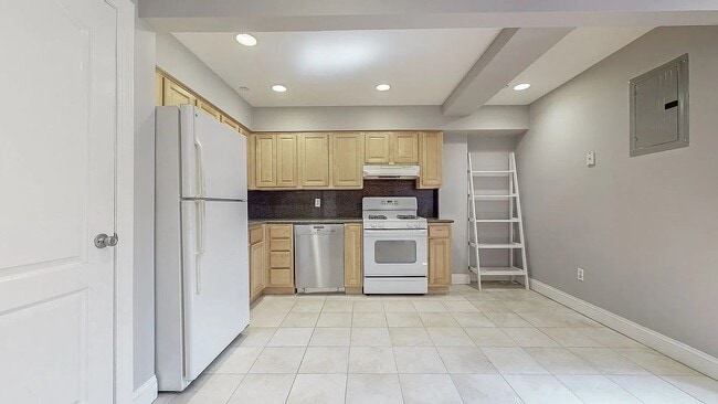 Photo - 83-71 116th St Unit 7B