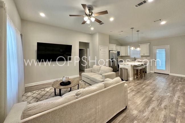 Photo - 188 Park Ln