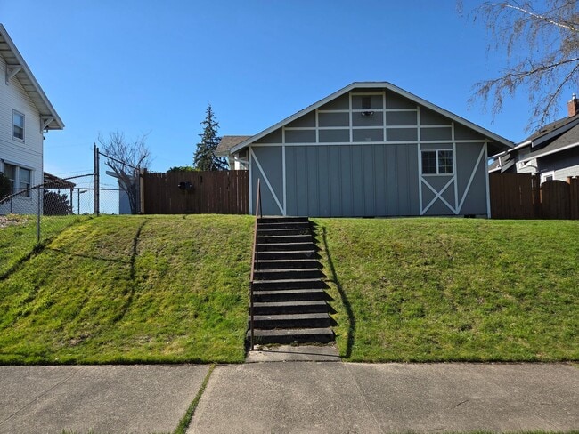 Building Photo - 908 N Grant Ave Unit 908A