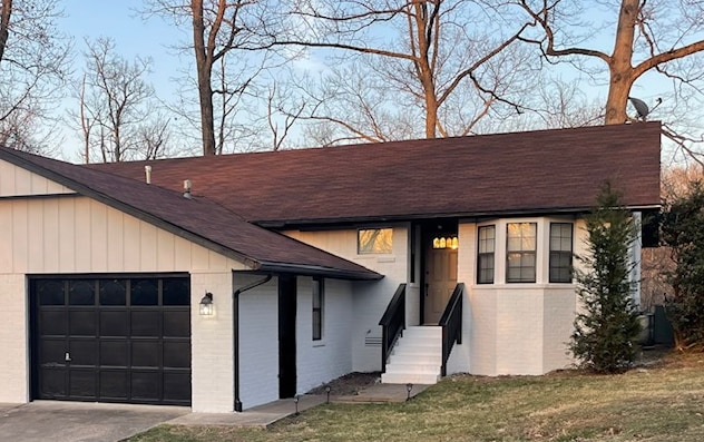 Building Photo - 2300 Oakwood Ave