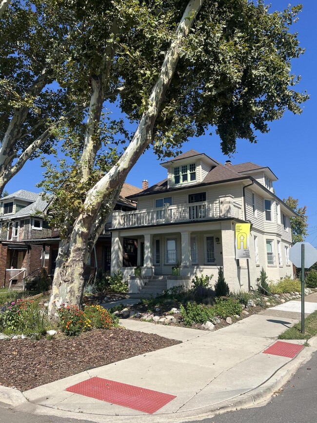 Building Photo - 3400 Cadillac Blvd Rental