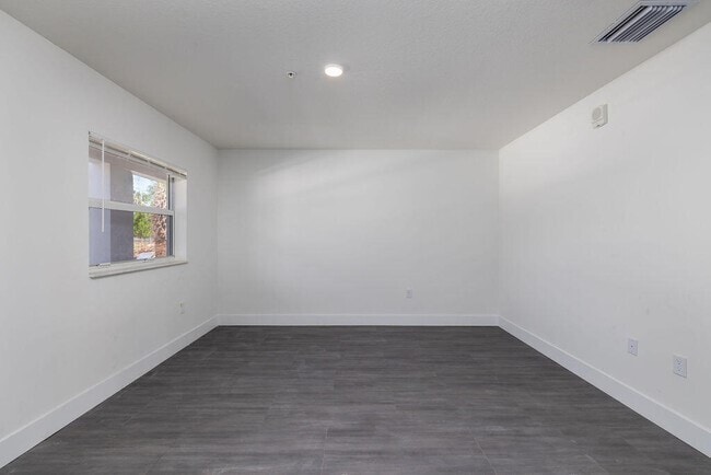 Mayfair Apartments - Mayfair Apartments