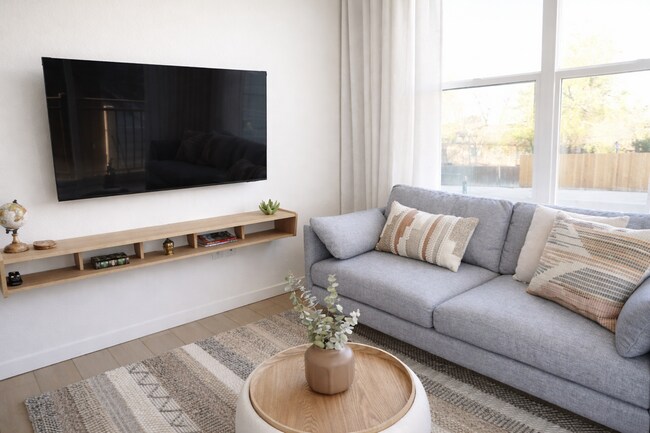 Photo - 1650 Sheridan Blvd