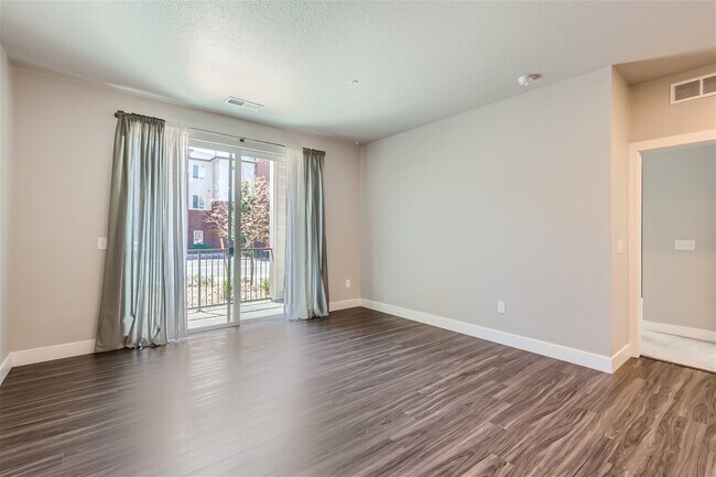 Photo - 981 S Sable Blvd Unit 104