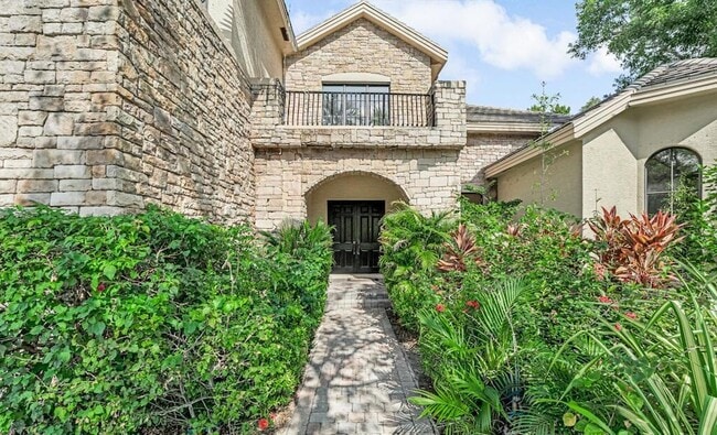 Photo - 10513 Versailles Blvd