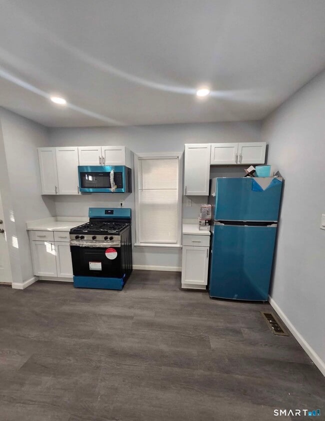 Photo - 1857 Central Ave