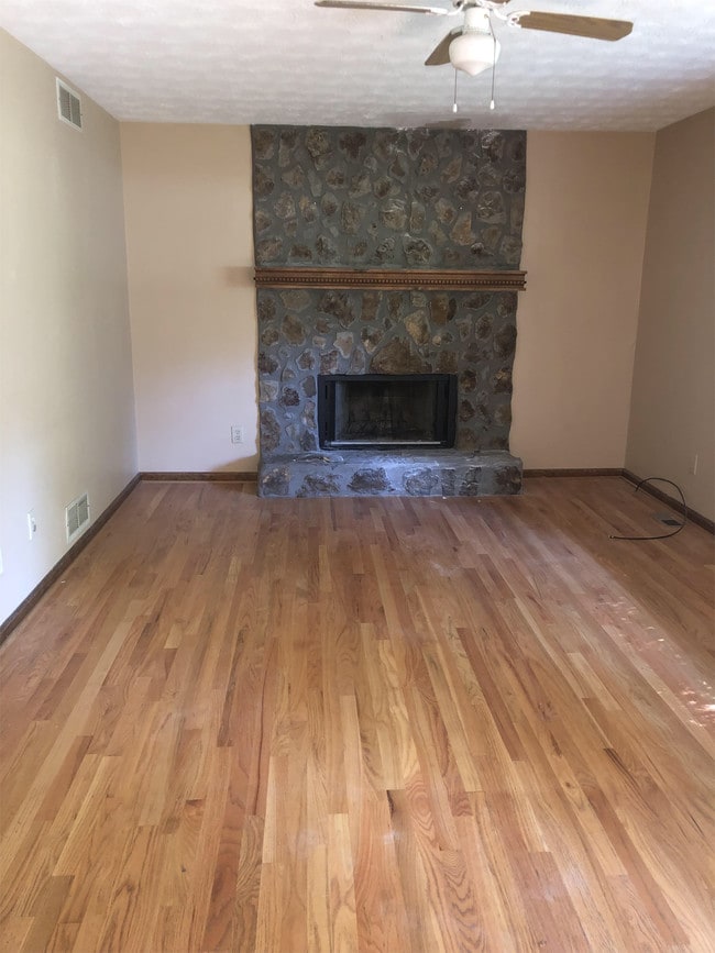 Photo - 1928 Cedar Chase Dr