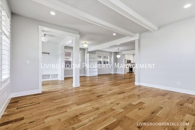 Photo - 5485 NE 37th Ave