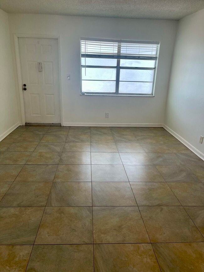 Photo - 3777 NW 78th Ave Unit 1c