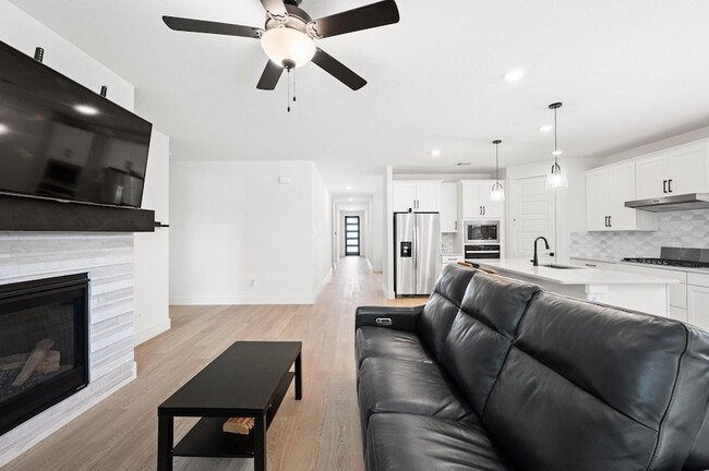 2848 Acadia Dr