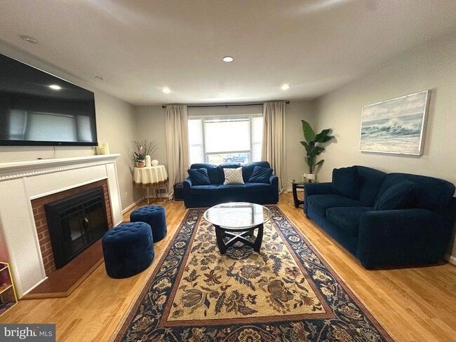 Photo - 8140 Drayton Ln