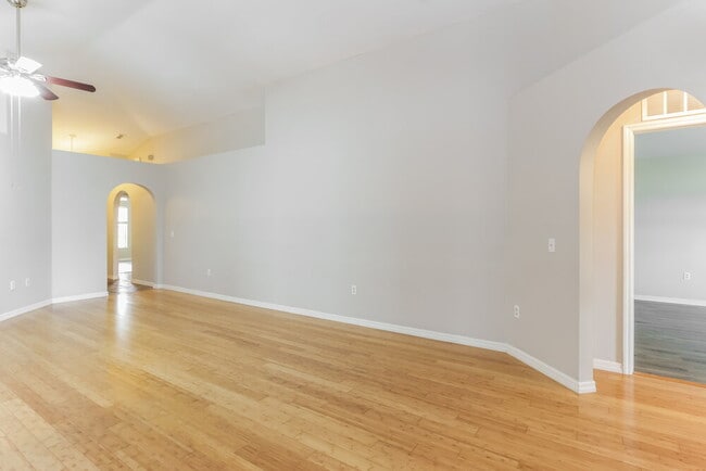 Photo - 3246 Bellericay Ln