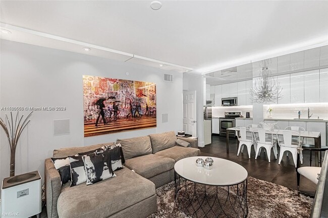 Photo - 2 br, 2 bath Condo - 17145 N Bay Rd Apt 4106 Unit Apt 4106