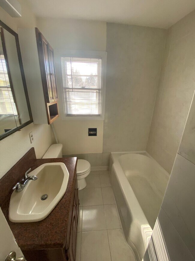 Photo - North Reno - 3 Bed 1.5 Bath - New Carpet & Paint