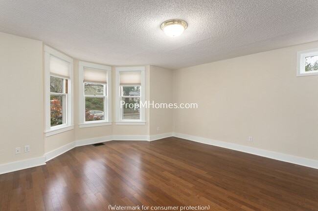 2725 SE Stark St Unidad 2725 SE Stark Street - Lower