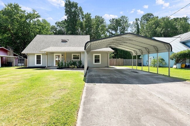 Building Photo - 314 Linwood Dr