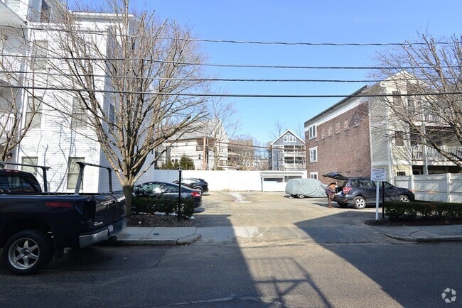 Building Photo - 23 Cameron St Unit 2 Rental
