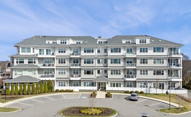 Building Photo - 71 Greenwood Ave Unit 202