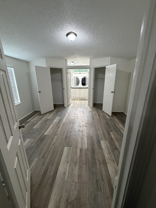 Photo - 2310 Thomas Wayne St