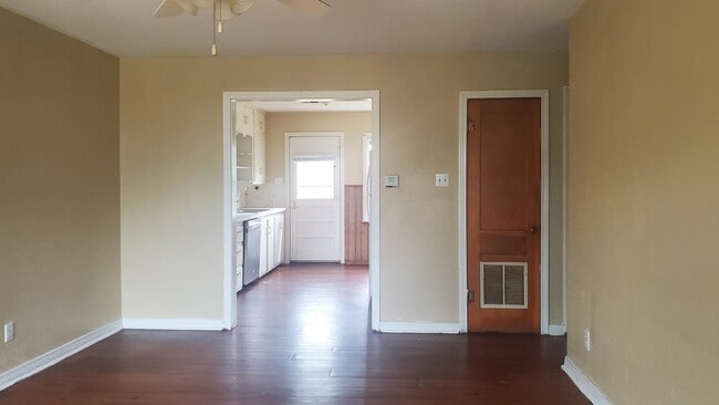 Photo - 315 Tyrone Ave