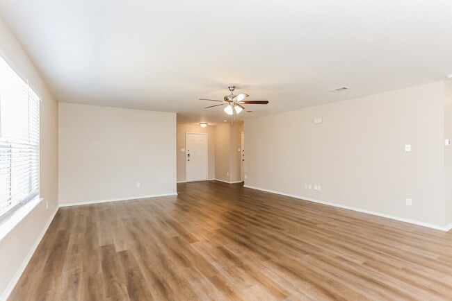 Photo - 421 Fawn Hill Dr