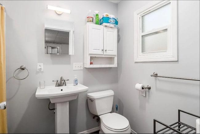 Photo - 453 Burg St Unit A