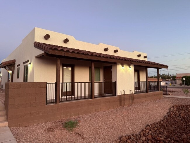 Photo - 295 S Avenue A