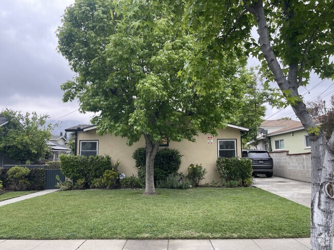 Building Photo - 715 W Colorado Blvd Unit 715 Rental