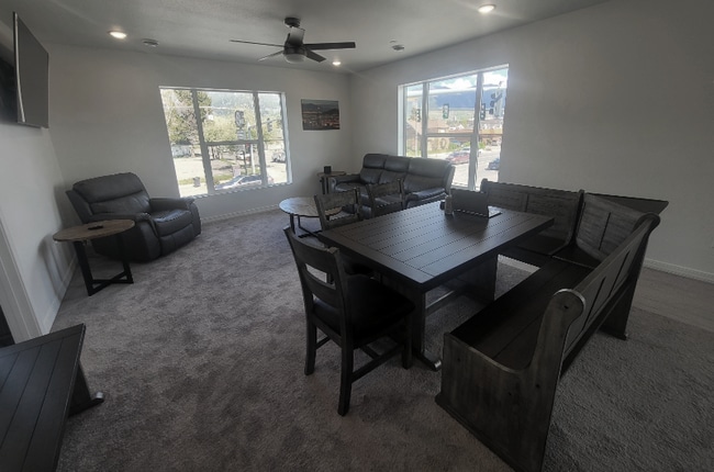 Photo - 1957 Harrison Ave