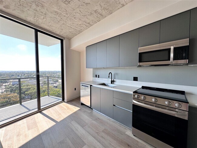 Photo - 307 SW 5th St Unit 2407