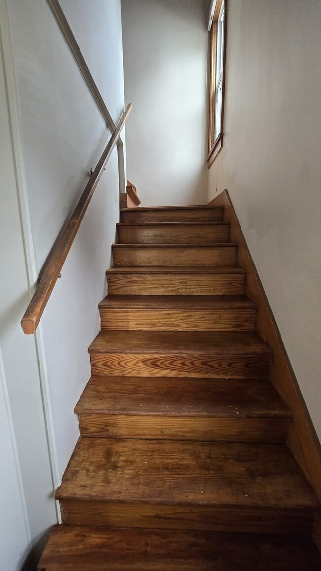 Photo - 609 Oak Hill Ave