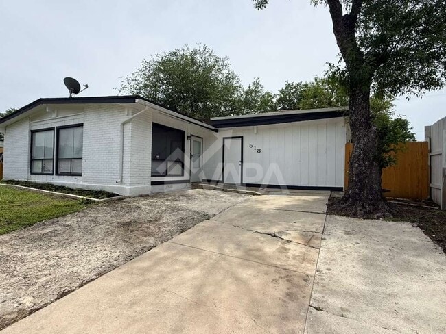 Photo - 518 Jamaica Dr