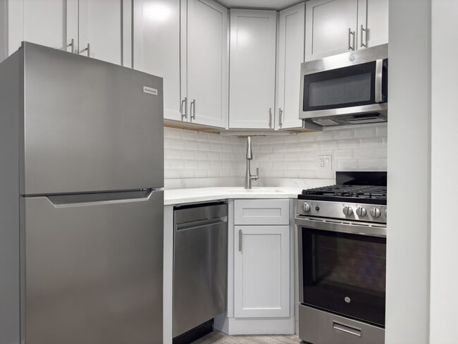 Photo - 510 W Belmont Ave Unit L5