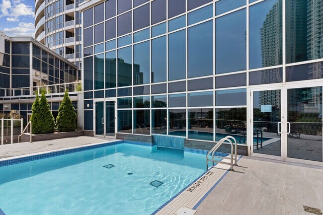 Photo - 208 Queens Quay Unit SI ID1504535P