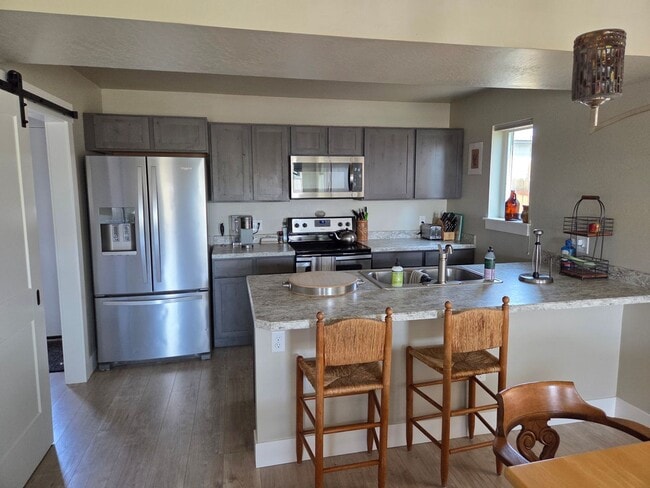 3 Bed 2.5 Bath Townhome | Peaceful Locatio... - 3 Bed 2.5 Bath Townhome | Peaceful Locatio...
