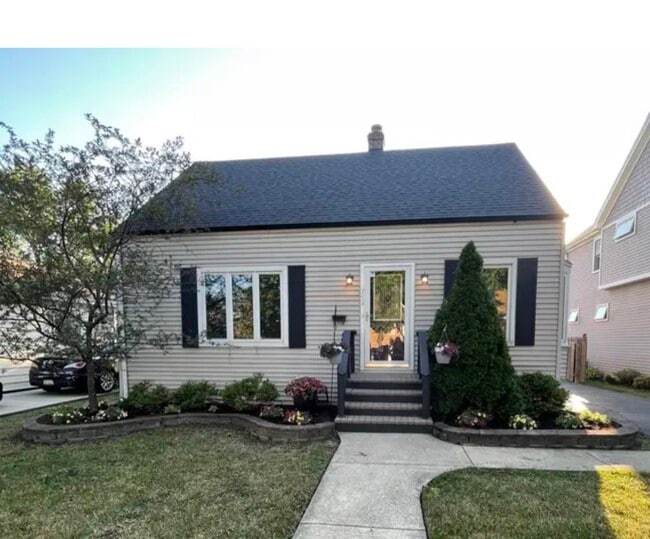 Building Photo - 754 Spring Rd