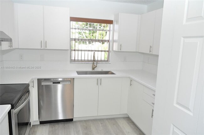 Photo - 13492 SW 38th Ln